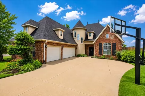 5216 Sloan Cir, Rogers, AR 72758