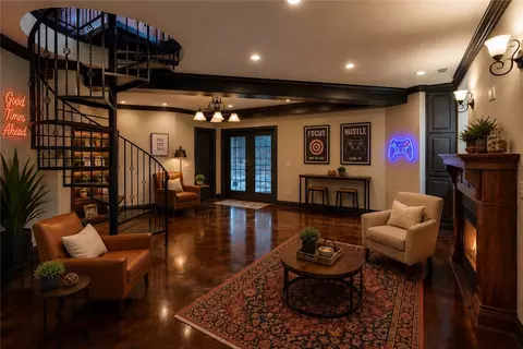 1303 NE Fairwinds Dr, Bentonville, AR 72712