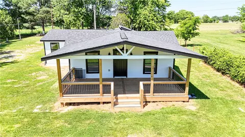18175 Harmon Rd, Fayetteville, AR 72704