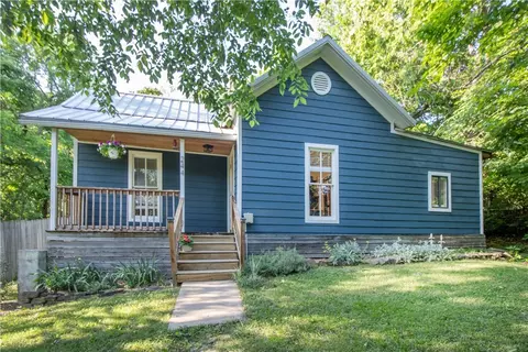 244 E Huntsville Rd, Fayetteville, AR 72701