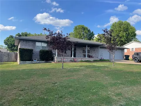 1218 Laura, Berryville, AR 72616