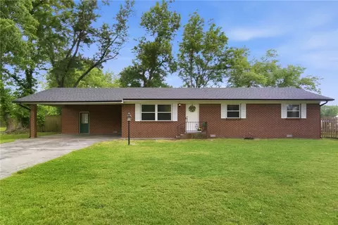 204 Kimberly Ln, Rogers, AR 72756