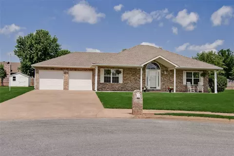 206 W Cedar Brook Pl, Farmington, AR 72730