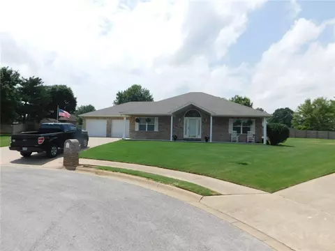 206 W Cedar Brook Pl, Farmington, AR 72730