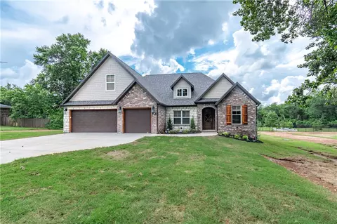 3053 E Shelton Rd, Fayetteville, AR 72703