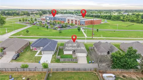 3100 Featherston Rd, Bentonville, AR 72713