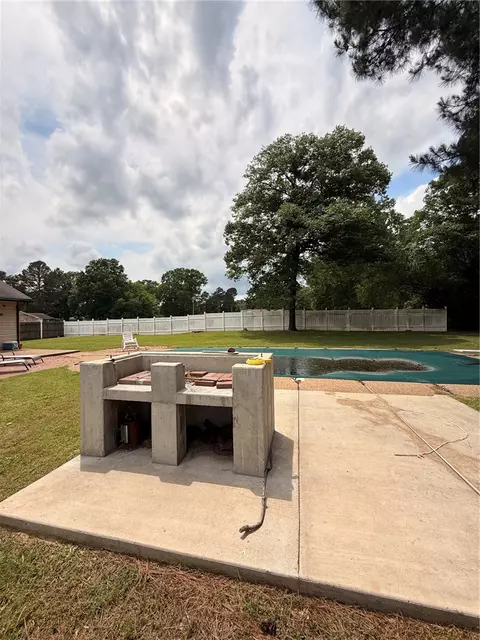 Exterior - 701 E 10th St, Danville, AR 72833 photo 4 of 12