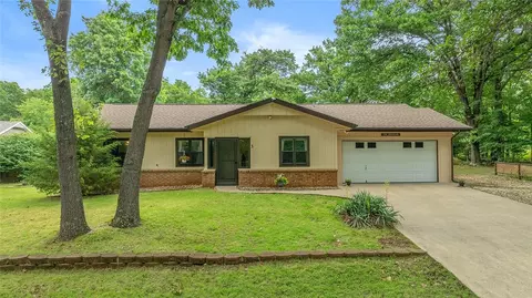 3 Clevedon Cir, Bella Vista, AR 72715