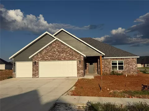 110 N Bloodhound Ave, Farmington, AR 72730