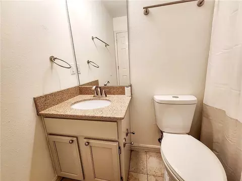 Bath - 711 Applegate Ln, Lincoln, AR 72744 photo 2 of 3