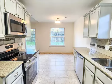 Kitchen - 711 Applegate Ln, Lincoln, AR 72744 photo 2 of 2