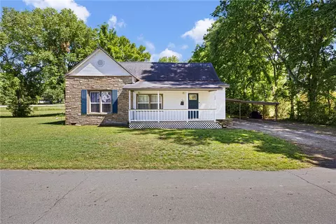 102 S Seminary St, Lamar, AR 72846