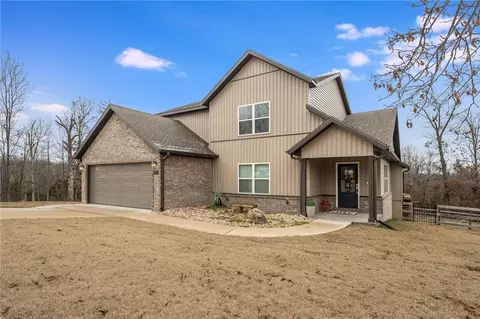 3 Mccoy Cir, Bella Vista, AR 72715
