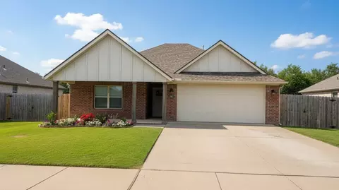 1011 Hampton St, Springdale, AR 72762