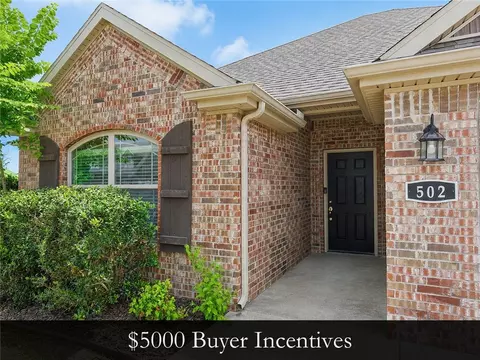 502 W Laurel Ave, Rogers, AR 72758