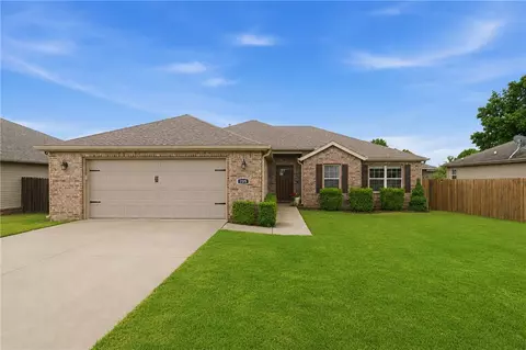 Exterior - 705 Olivia Ln, Centerton, AR 72719 photo 3 of 8