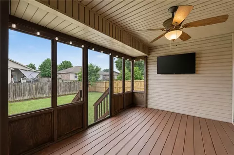 Exterior - 705 Olivia Ln, Centerton, AR 72719 photo 6 of 8
