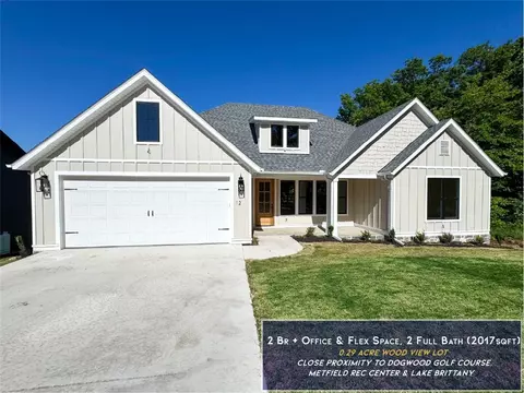 12 Dickenshire Dr, Bella Vista, AR 72714
