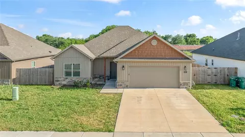 1031 Pebble Pass, Centerton, AR 72719