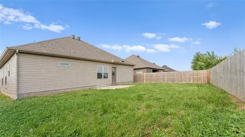 Exterior - 1031 Pebble Pass, Centerton, AR 72719 photo 3 of 4