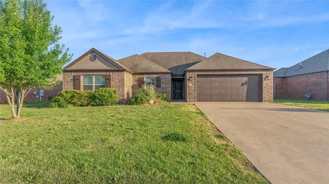 2305 SW Worthington Ave, Bentonville, AR 72713