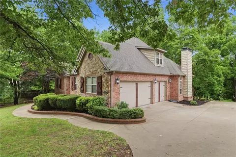 6759 Sunset Ridge Cir, Springdale, AR 72762
