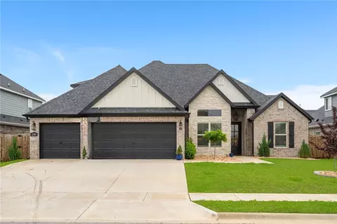 1380 Heart St, Centerton, AR 72719