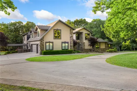 4542 Oaklawn Estates Ln, Harrison, AR 72601