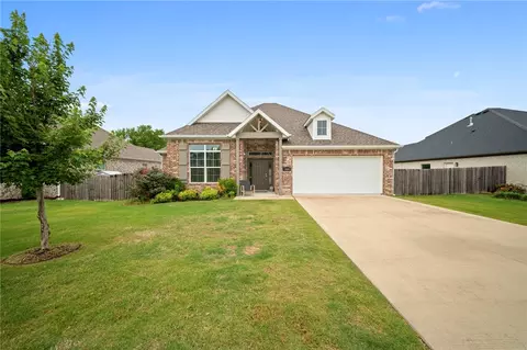 7648 Phoenix Ave, Springdale, AR 72762
