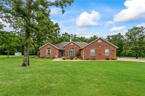 618 E Rush Rd, Siloam Springs, AR 72761