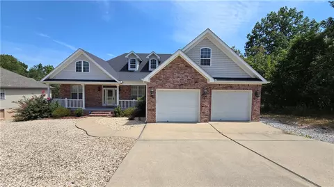6 Luncarty Ln, Bella Vista, AR 72715