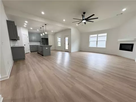 1724 Gerald Shay Rd, Gentry, AR 72734