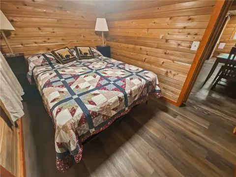 Bedroom - 4401 Ar 74e, Jasper, AR 72641 photo 2 of 2