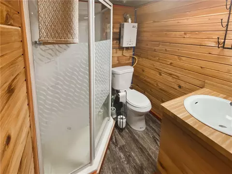 Bath - 4401 Ar 74e, Jasper, AR 72641 photo 1 of 1