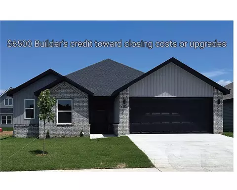 1728 Gerald Shay Rd, Gentry, AR 72734