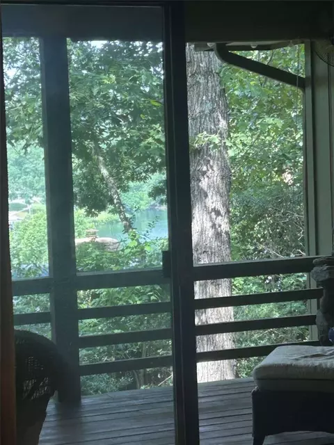 33 Churchill Dr, Bella Vista, AR 72715