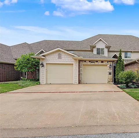 6675 W Valley View Rd, Rogers, AR 72758