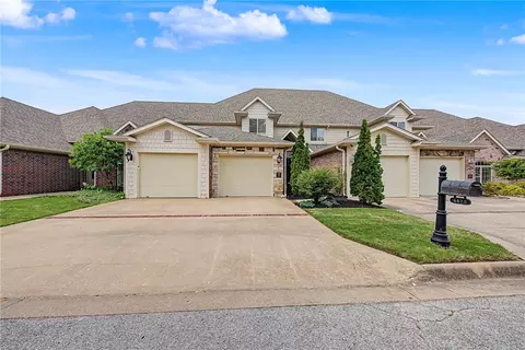 6675 W Valley View Rd, Rogers, AR 72758