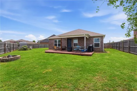 Exterior - 4423 Cornwall St, Springdale, AR 72762 photo 3 of 4