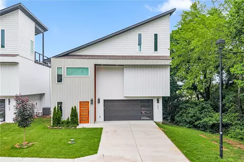 204 S Forest Canyon Ave, Fayetteville, AR 72701