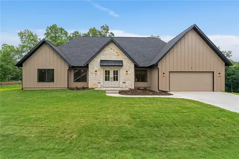 3 Aberdeen Dr, Bella Vista, AR 72715