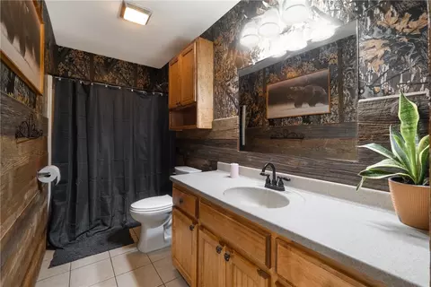 Bath - Undisclosed, Scranton, AR 72863 photo 1 of 3
