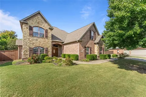 4800 Blaire Mont Rd, Bentonville, AR 72713