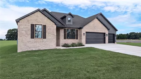 5121 S Pleasant Vly, Gentry, AR 72734