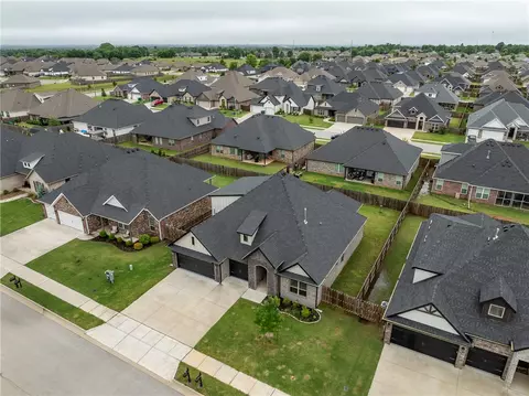 View/Area - 1411 Ocean Dr, Centerton, AR 72719 photo 2 of 9