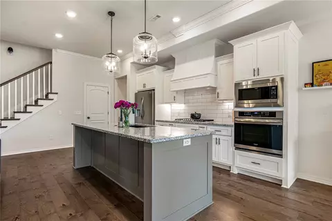 Kitchen - 1411 Ocean Dr, Centerton, AR 72719 photo 1 of 3