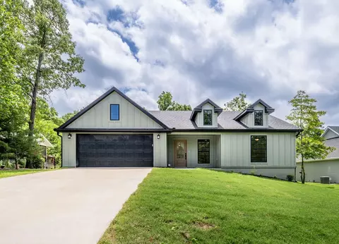9 Romine Ln, Bella Vista, AR 72715