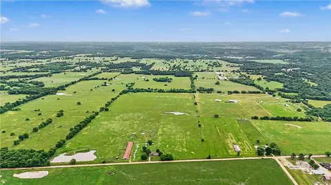 9858 State Line Rd, Maysville, AR 72747