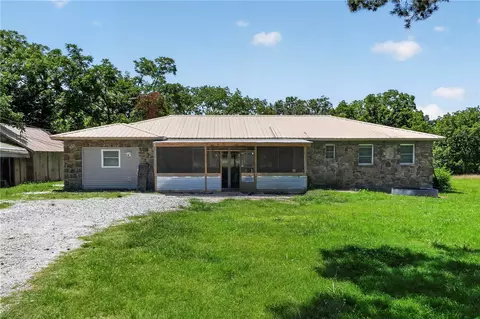 13751 E Ventris Rd, Garfield, AR 72732