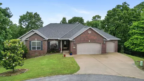 14203 Andover Ln, Rogers, AR 72756